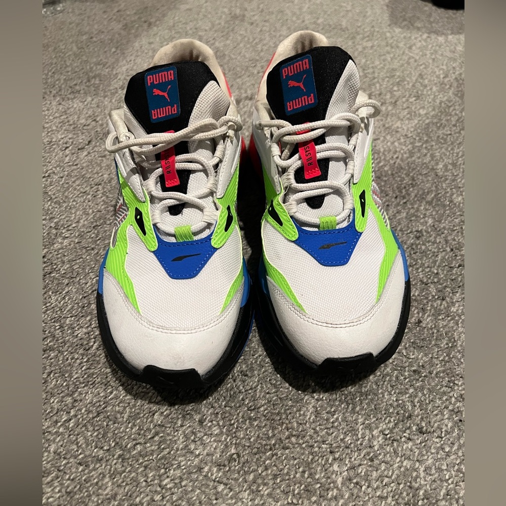 Men’s puma sneakers